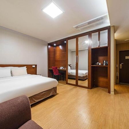 Korea Tourist Hotel Suwon Exterior foto